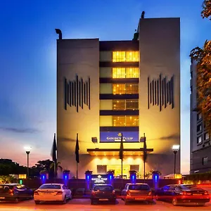 **** Hotel Golden Tulip - Hari Nagar India