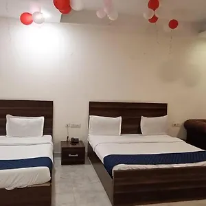 **** Hotel Embassy International India